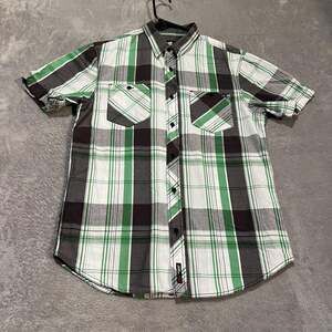 No Fear Shirt Mens Small Green Plaid Short Sleeve Button Up Cotton Skate Casual
